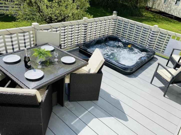 הוילה טאטרשאל Prime Location & Luxurious Hot Tub מראה חיצוני תמונה